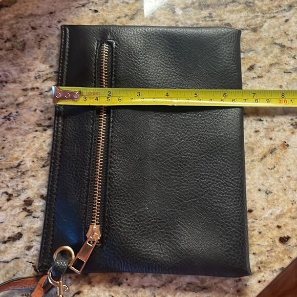 Beautiful leather like clutch - Picture 11 of 11
